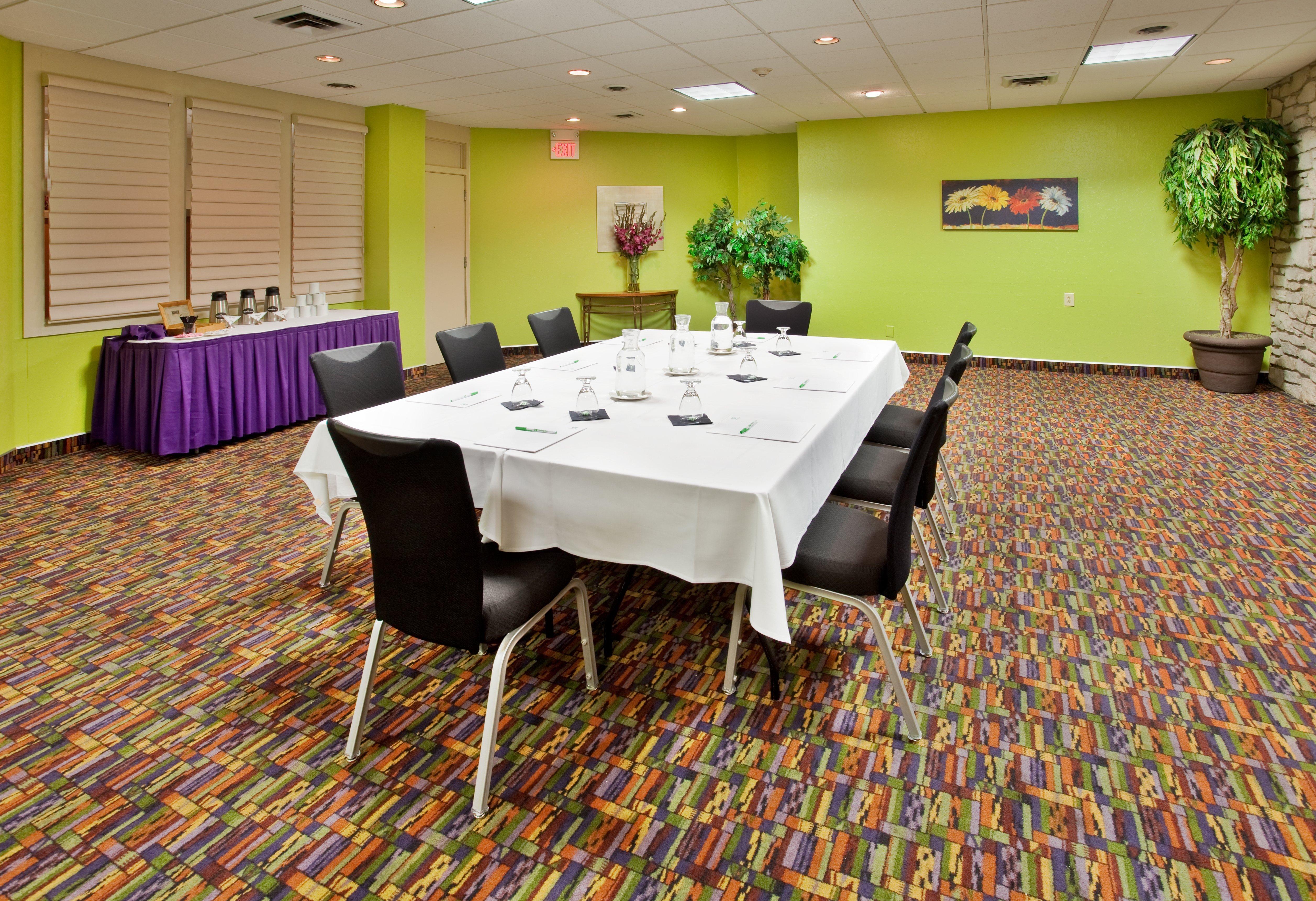 Holiday Inn At The Campus By Ihg Manhattan Extérieur photo