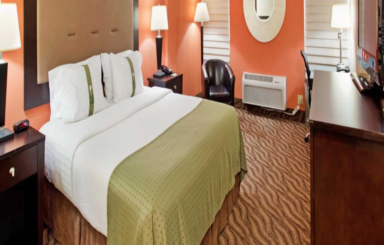 Holiday Inn At The Campus By Ihg Manhattan Extérieur photo